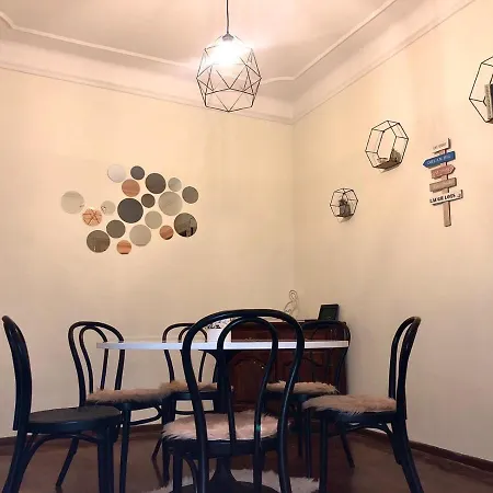 アパート 1br Flat In Heart Of With Panoramic View *